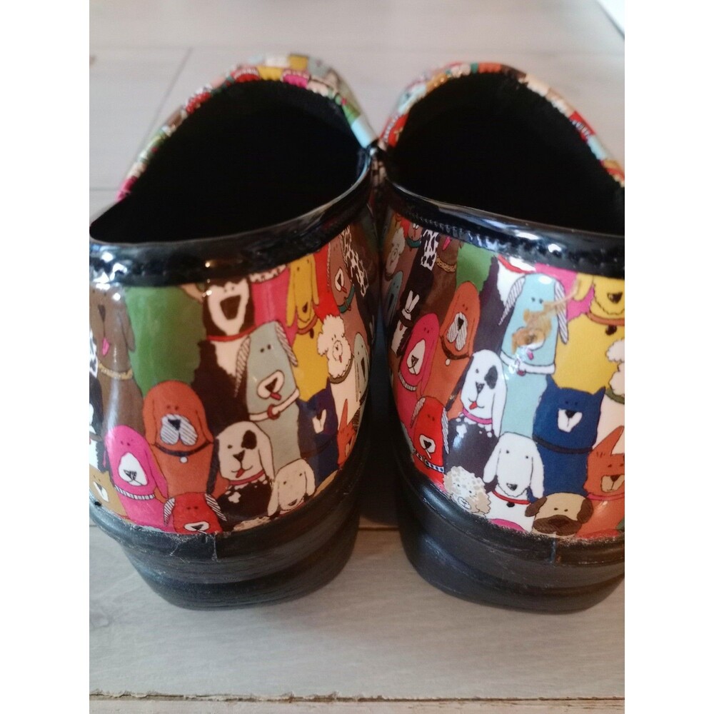 Easy Street Clogs with Colorful Dog Print Size 11 Wide VGUC - Picture 3 of 6